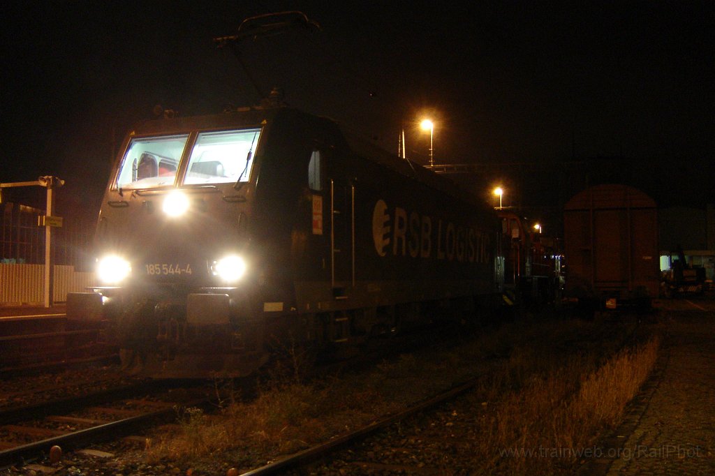 1261-0006-291006.jpg - RSB 185.544-4 / Hinwil 29.1.2006