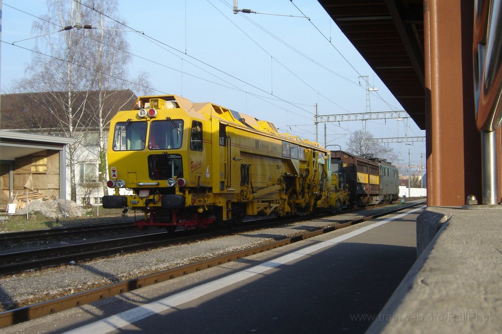 1298-0002-300307.jpg - Müller VTmaas 40 85 95-81 901-7 + SBB-CFF Ae 6/6 11505 / Hinwil 30.3.2007
