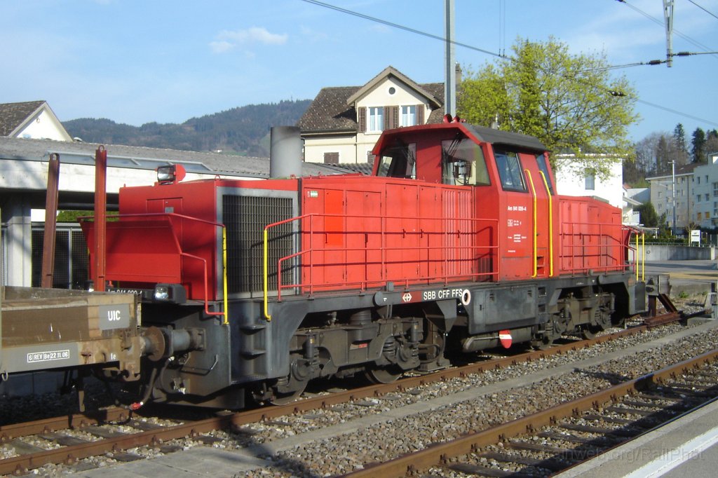 1305-0042-100407.jpg - Am 841.009-4 / Hinwil 10.4.2007