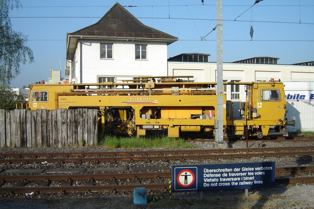 1315-0002-200407.jpg - Scheuchzer VTms 40 85 95-81 071-9 / Hinwil 20.4.2007