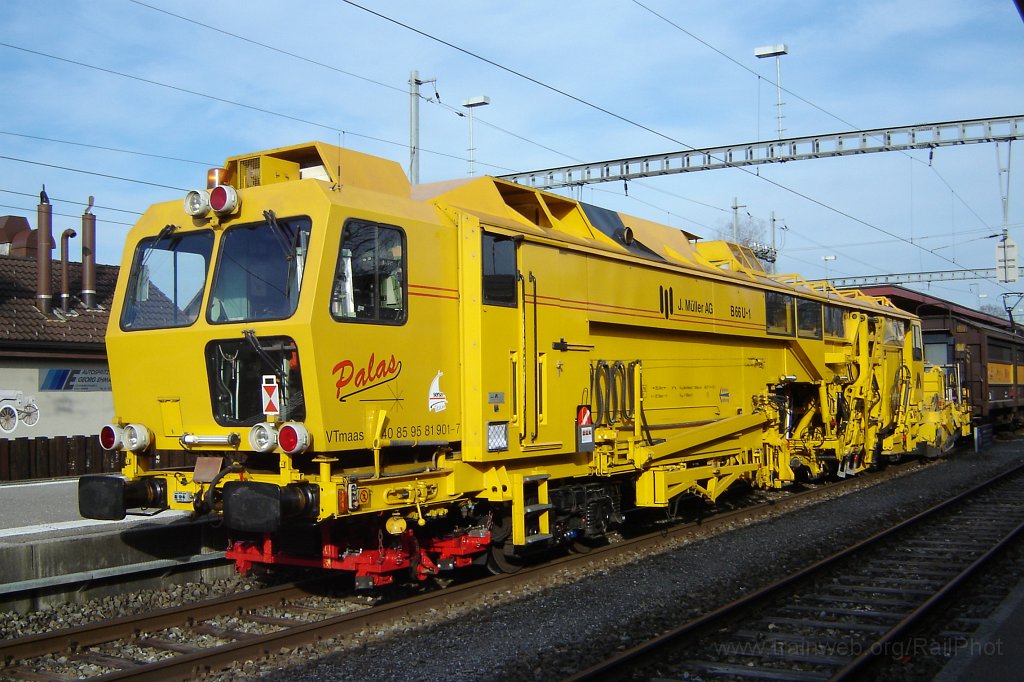 1456-0034-190308.jpg - Müller VTmaas 40 85 95 81 901-7 / Hinwil 19.3.2008