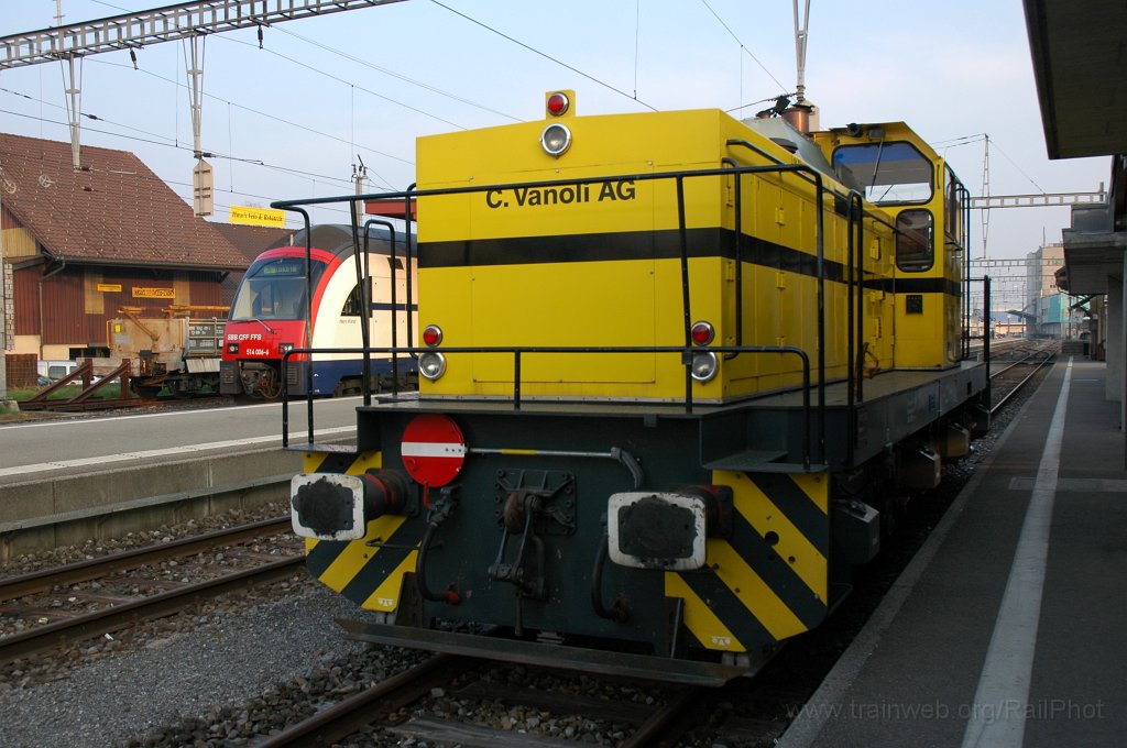 1841-0024-090410.jpg - SBB-CFF RABe 514.006-6 «Hans Künzi» + Vanoli Bm 847.855-4 «Meggen» / Hinwil 9.4.2010