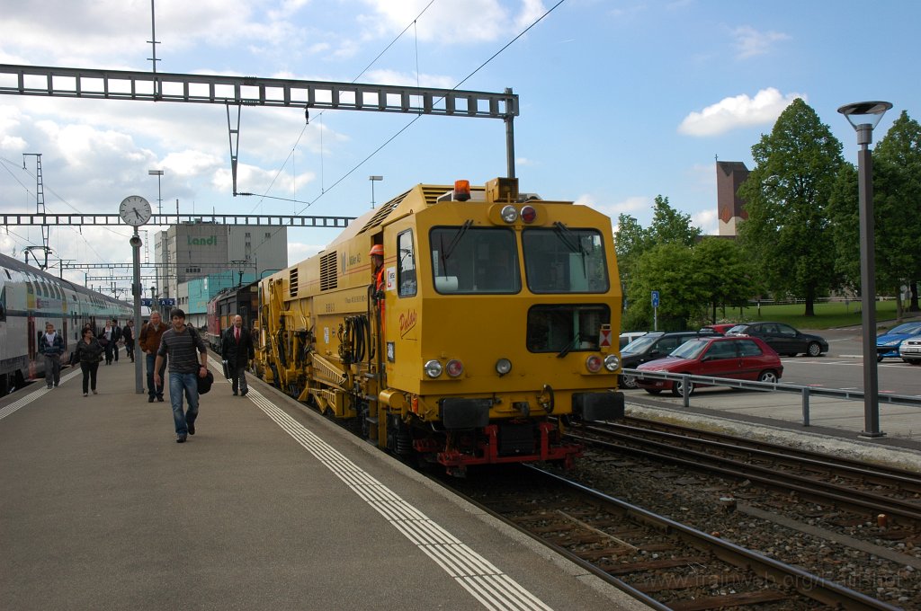 1872-0039-210510.jpg - Müller VTmaas 40 85 95 81 910-8 «Palas» / Hinwil 21.5.2010