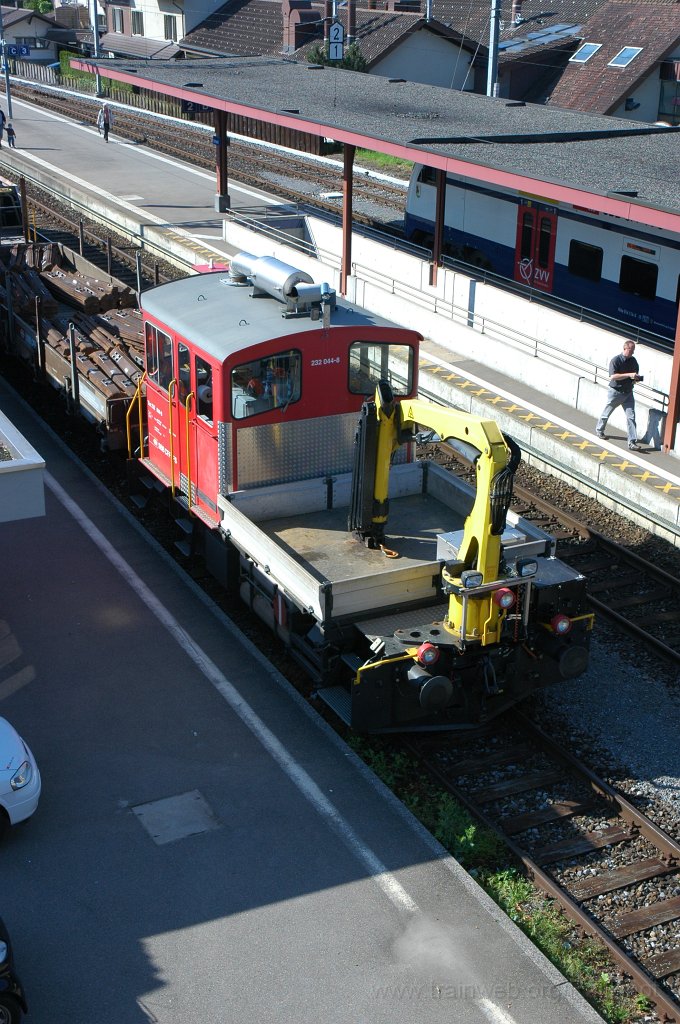 1913-0039-230610.jpg - SBB-CFF Tm 232.044-8 / Hinwil 23.6.2010