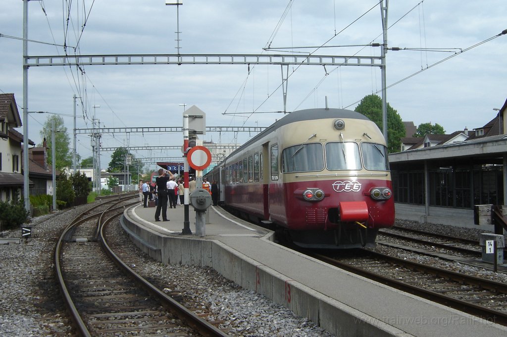 1049-0035-210505.jpg - RAe 1053 / Hinwil 21.5.2005