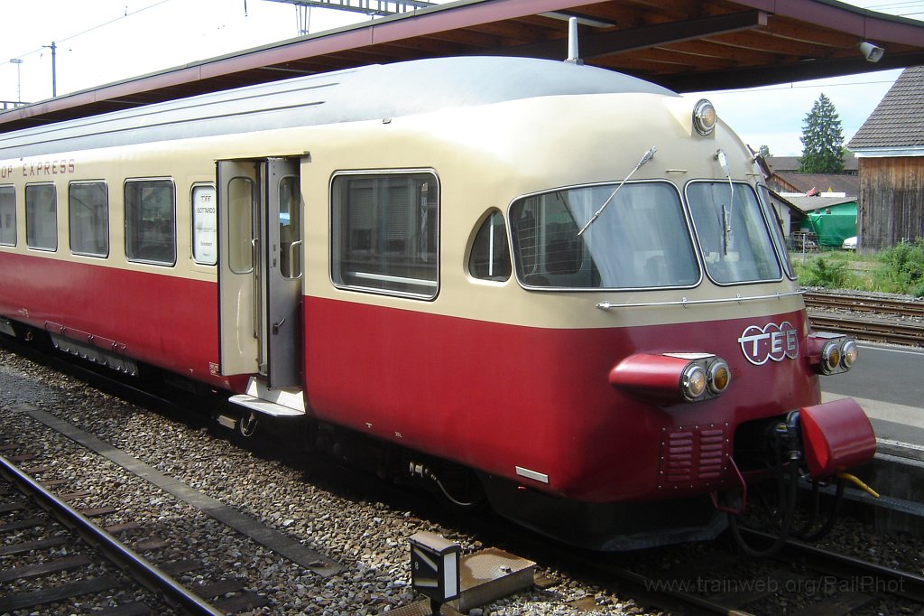 1050-0018-210505.jpg - RAe 1053 / Hinwil 21.5.2005