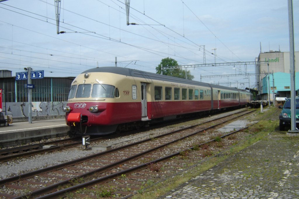 1051-0006-210505.jpg - RAe 1053 / Hinwil 21.5.2005