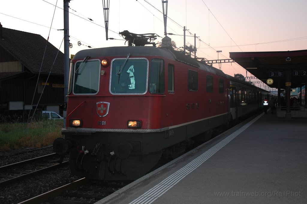 1564-0039-200908.jpg - Re 4/4" 11201 / Hinwil 20.9.2008