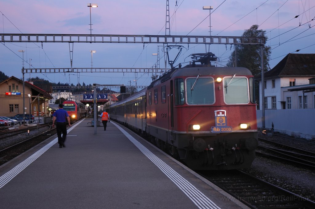 1565-0013-200908.jpg - Re 4/4" 11201 / Hinwil 20.9.2008