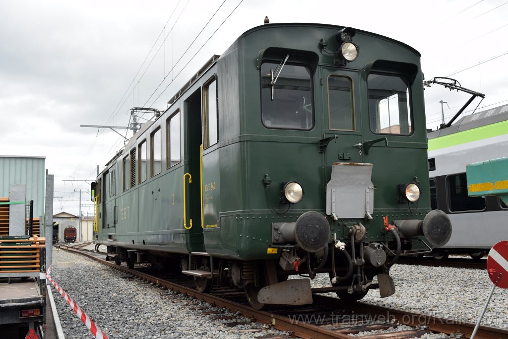 4698-0028-081017.jpg - EBT BDe 2/4 240 / Huttwil 8.10.2017