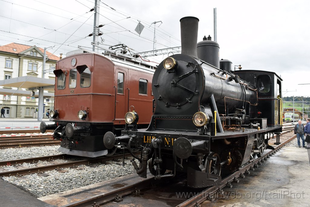 4698-0031-081017.jpg - LHB Ed 3/4 11 + BLS Te 2/3 31 / Huttwil 8.10.2017