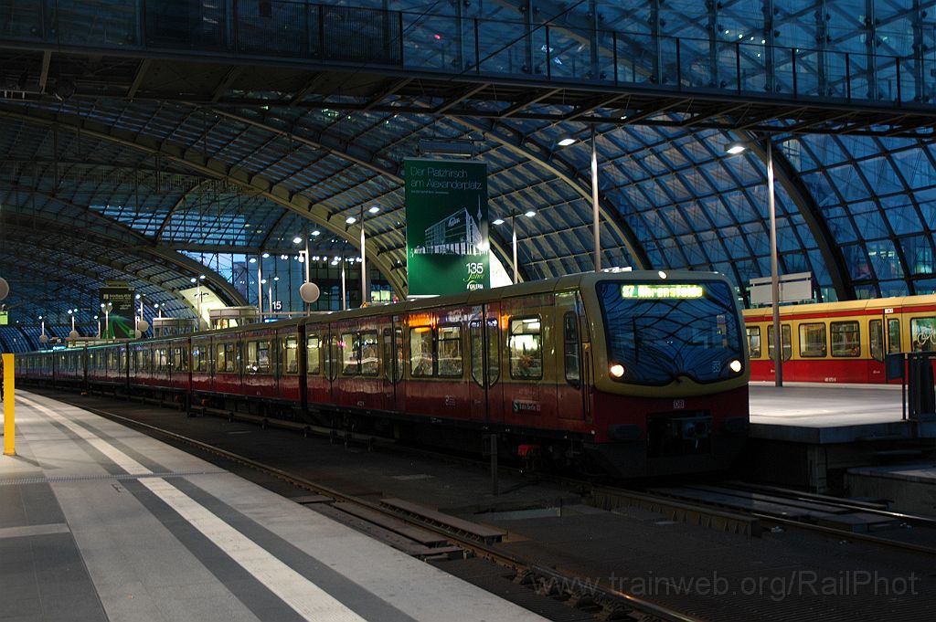 3275-0038-240914.jpg - DBAG 481.327-5 / Berlin Hbf 24.9.2014