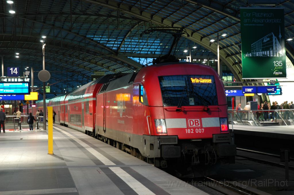 3275-0046-240914.jpg - DBAG 182.007 "20 Jahre RE1" / Berlin Hbf 24.9.2014