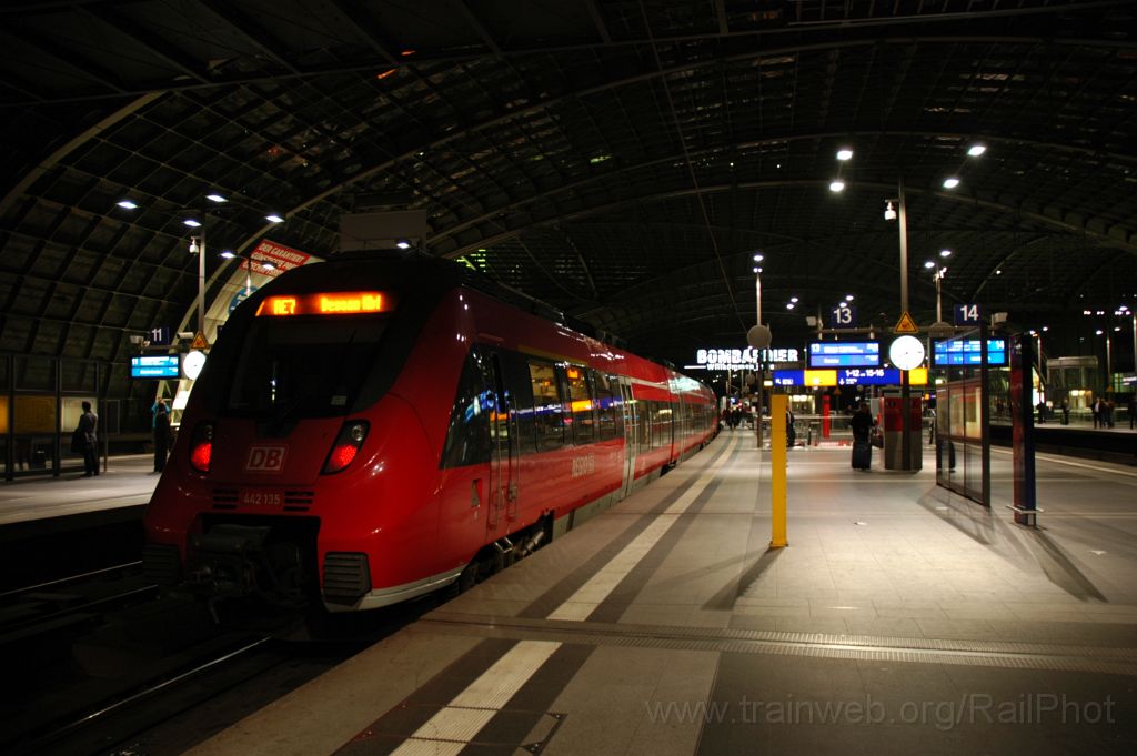 3277-0044-240914.jpg - DBAG 442.135 / Berlin Hbf 24.9.2014