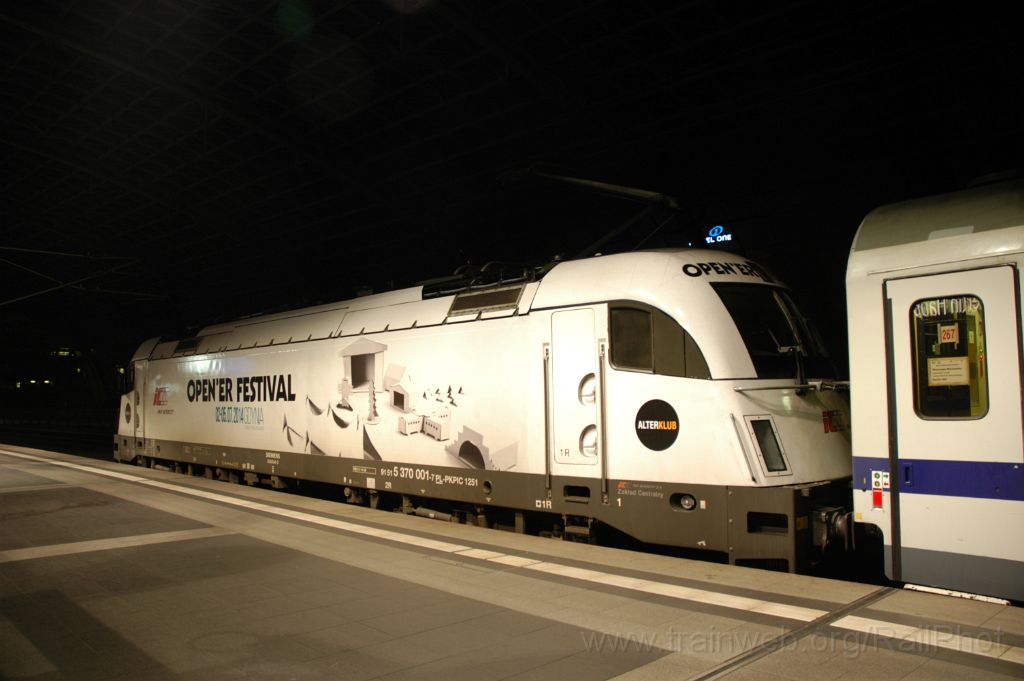 3278-0013-240914.jpg - PKP EU44-001 "Open'er Festival" / Berlin Hbf 24.9.2014