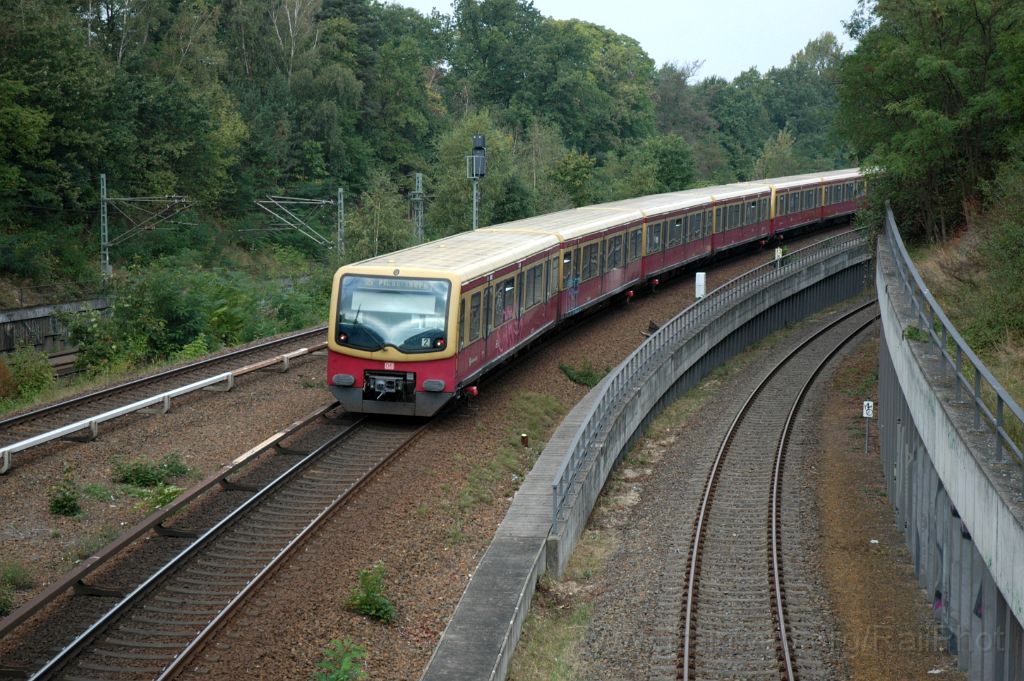 3280-0044-250914.jpg - DBAG 481.275-6 / Berlin-Messe Süd (Eichkamp) 25.9.2014