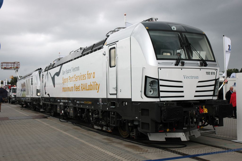 3282-0020-250914.jpg - Siemens 193.970 + 247.901 / Berlin Messe (Innotrans) 25.9.2014