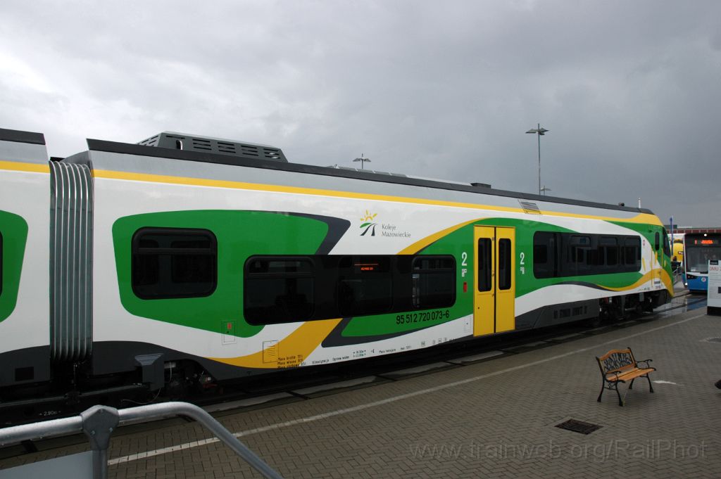 3283-0031-250914.jpg - KM 222M-001B / Berlin Messe (Innotrans) 25.9.2014