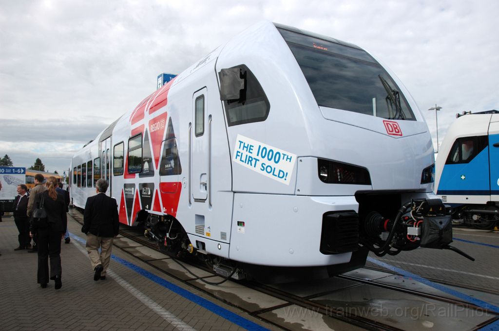 3284-0036-250914.jpg - DBAG 429.613-3 "The 1000th Flirt sold!" / Berlin Messe (Innotrans) 25.9.2014