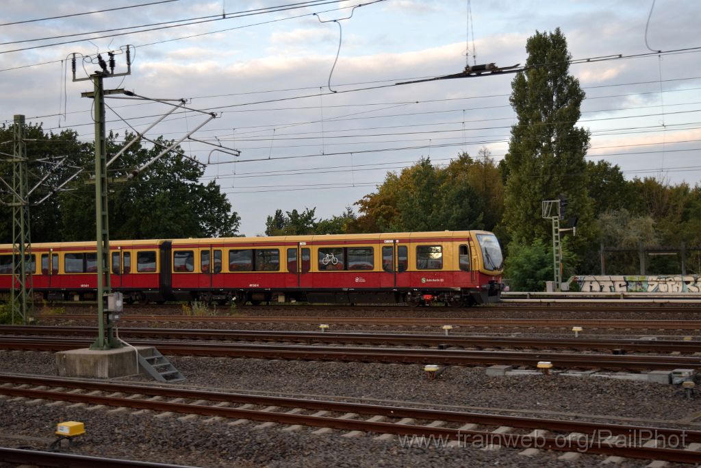4155-0025-210916.jpg - DBAG 481.242-6 / Berlin-Südkreuz 21.9.2016