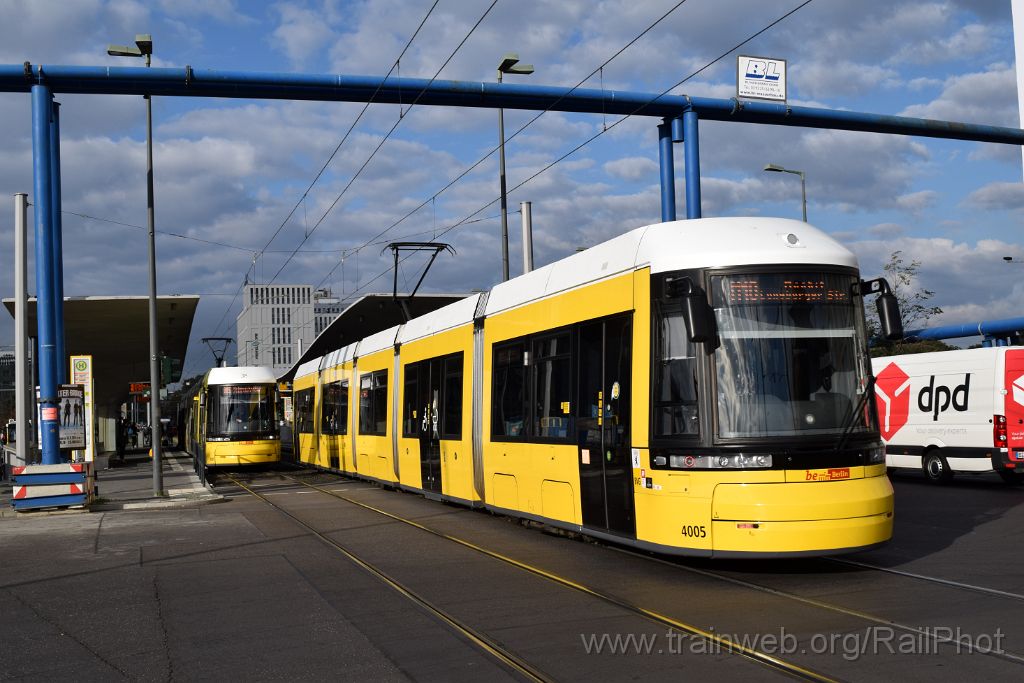 4155-0049-210916.jpg - BVG GT6-08 ZR 4005 + GT8-08 ZR 9001 "Bio Company" / Hauptbahnhof 21.9.2016