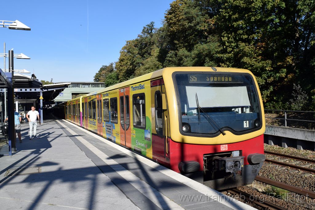 4167-0030-220916.jpg - DBAG 481.490-1 "TechniSat" / Berlin-Messe Süd (Eichkamp) 22.9.2016