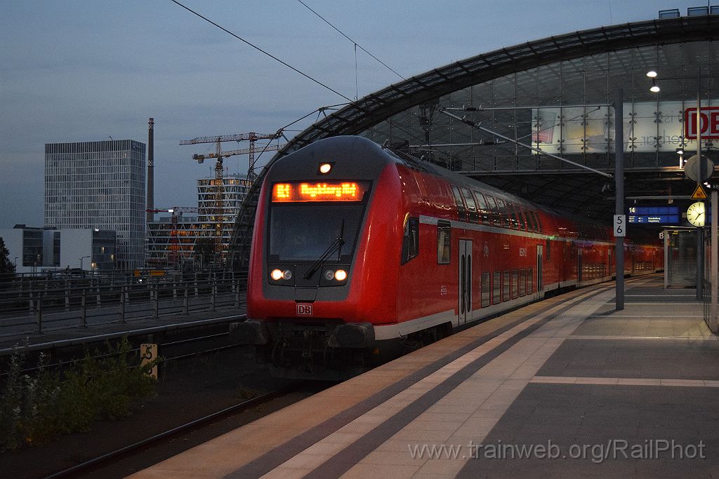 4176-0012-220916.jpg - DBAG DBpzfa 006 / Berlin Hbf 22.9.2016