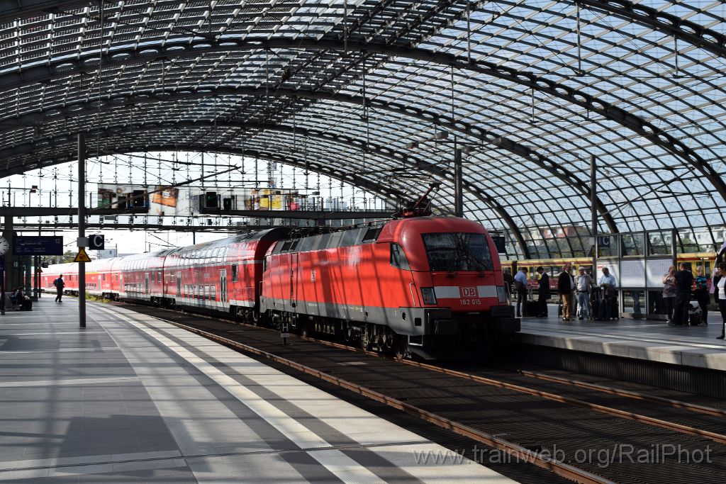 4180-0017-230916.jpg - DBAG 182.015 / Berlin Hbf 23.9.2016