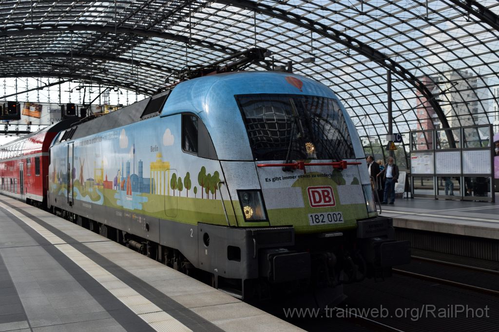 4180-0036-230916.jpg - DBAG 182.002 "Es gibt immer was zu entdecken mit der RE1" / Berlin Hbf 23.9.2016