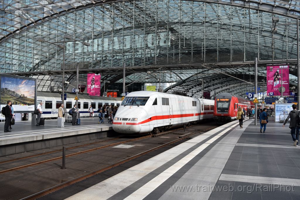 4181-0004-230916.jpg - DBAG ICE 401.572-3 "Aschaffenburg" + DBAG DBpzfa 006 / Berlin Hbf 23.9.2016