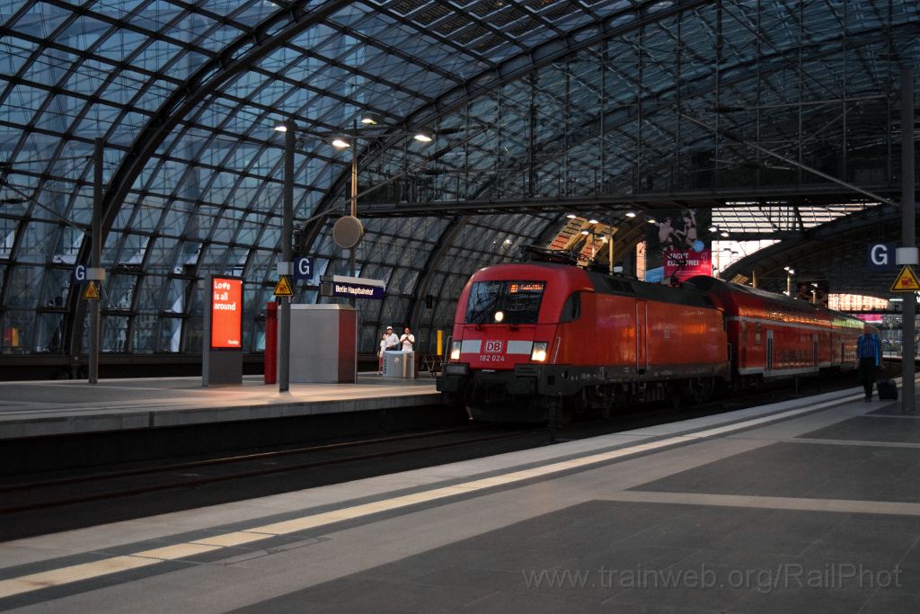 5126-0030-200918.jpg - DBAG 182.024 / Berlin Hbf 20.9.2018