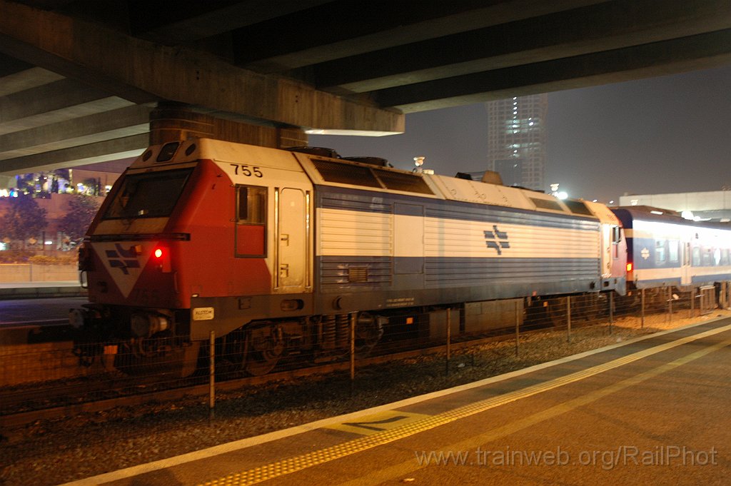 3476-0028-200115.jpg - IR JT42BW 755 / Tel-Aviv Savidor center 20.1.2015