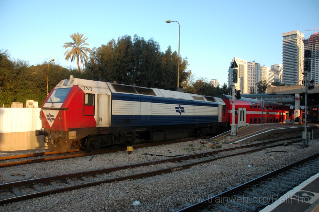 3485-0033-220115.jpg - IR JT42BW 739 / Tel-Aviv Savidor center 22.1.2015