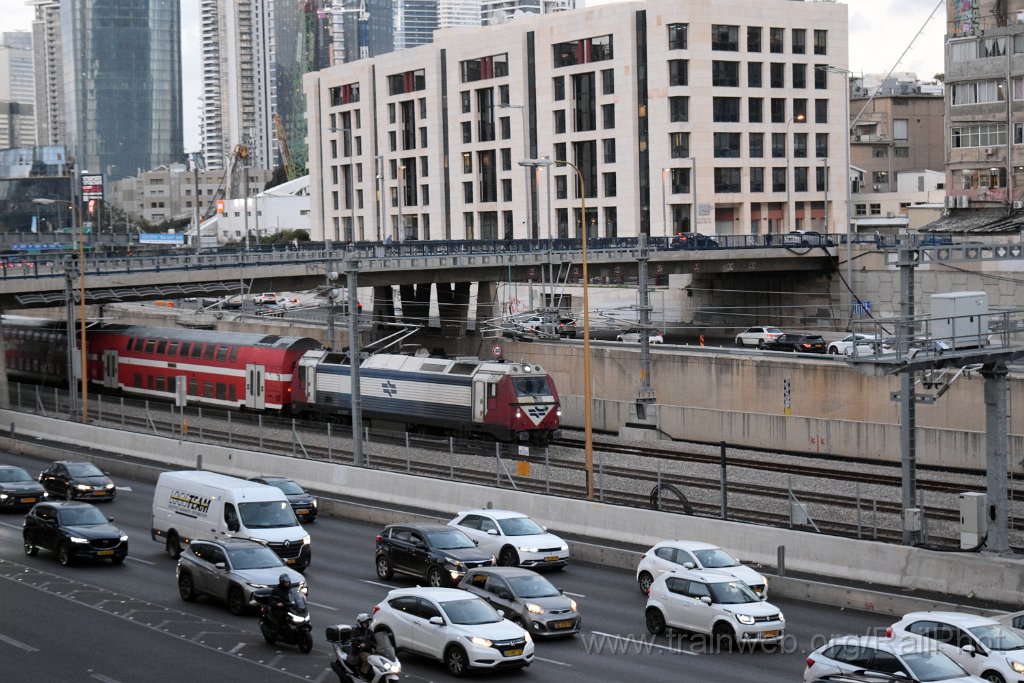 10195-0018-100226.jpg - IR JT42BW 767 / Tel-Aviv (HaShalom) 10.2.2026