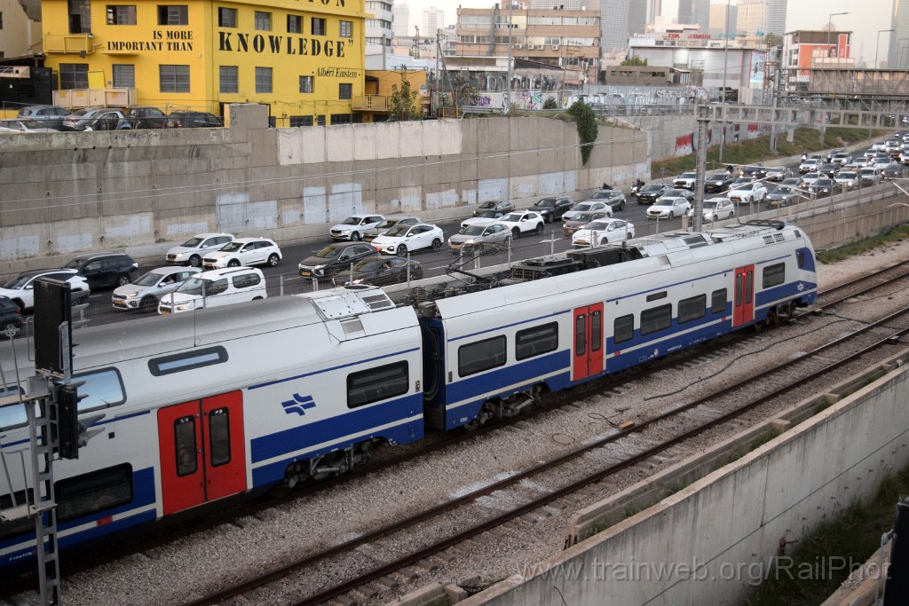 10203-0005-150226.jpg - IR DDEMU 6112 (94 95 0006 112-0 IL-IR) / Tel-Aviv (Yitzhak Sadeh bridge) 15.2.2026