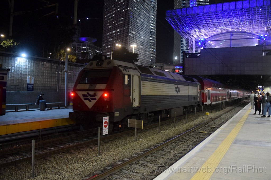 10215-0048-170226.jpg - IR JT42BW 767 / Tel-Aviv HaShalom 17.2.2026