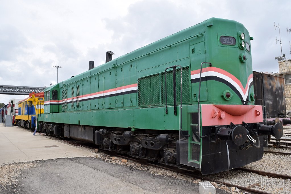 10336-0050-150526.jpg - ESR G16 303 + G12-107 / Haifa-Mizrah (Israel Railway Museum) 15.5.2026