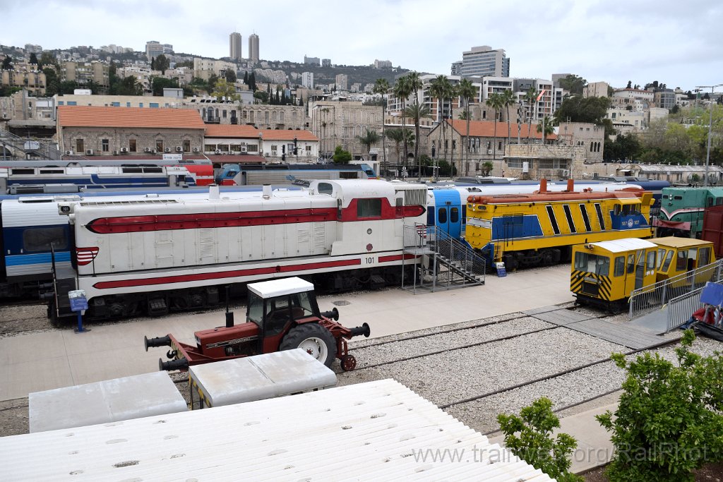 10337-0023-150526.jpg - IR No.101 + G12-107 / Haifa-Mizrah (Israel Railway Museum) 15.5.2026
