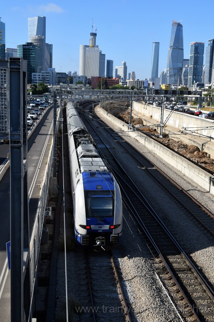 10352-0003-020626.jpg - IR DDEMU 6091 (94 95 0006 091-6 IL-IR) / Tel-Aviv (La Guardia Interchange) 2.6.2026
