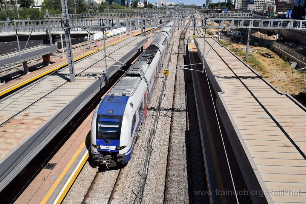 10475-0029-200926.jpg - IR DDEMU 6261 (94 95 0006 261-5 IL-IR) / Tel-Aviv (Ya'akov Dori bridge) 20.10.2026
