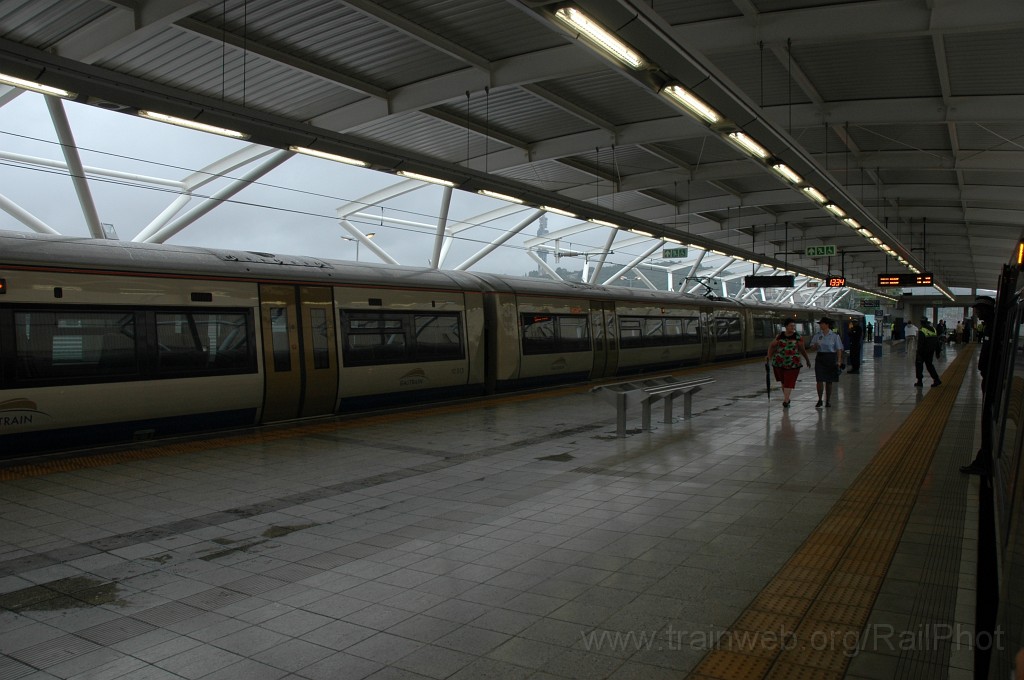 2267-0031-091211.jpg - Gautrain 301.013 / Pretoria 9.12.2011