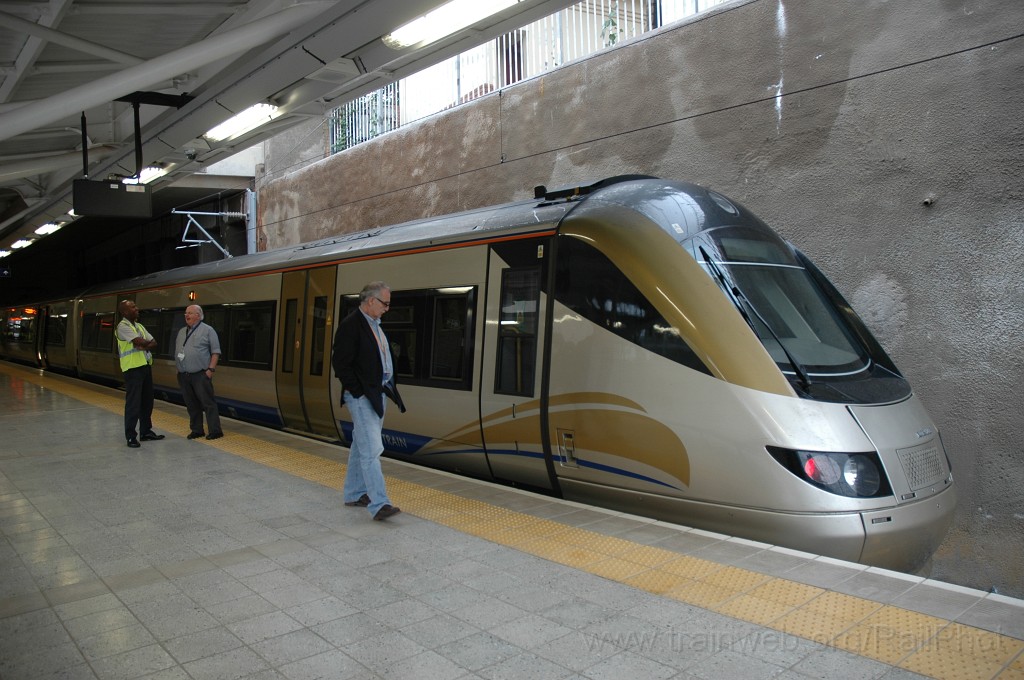 2267-0045-091211.jpg - Gautrain 301.019 / Hatfield 9.12.2011