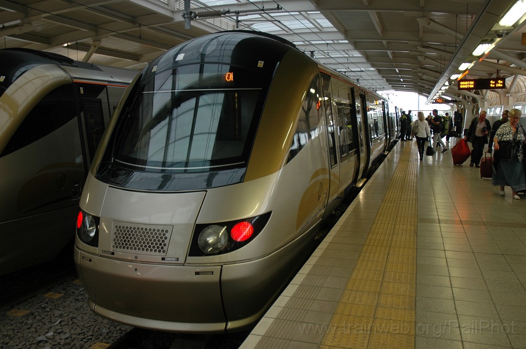 2269-0024-091211.jpg - Gautrain 301.105 / O.R.Tambo International Airport 9.12.2011