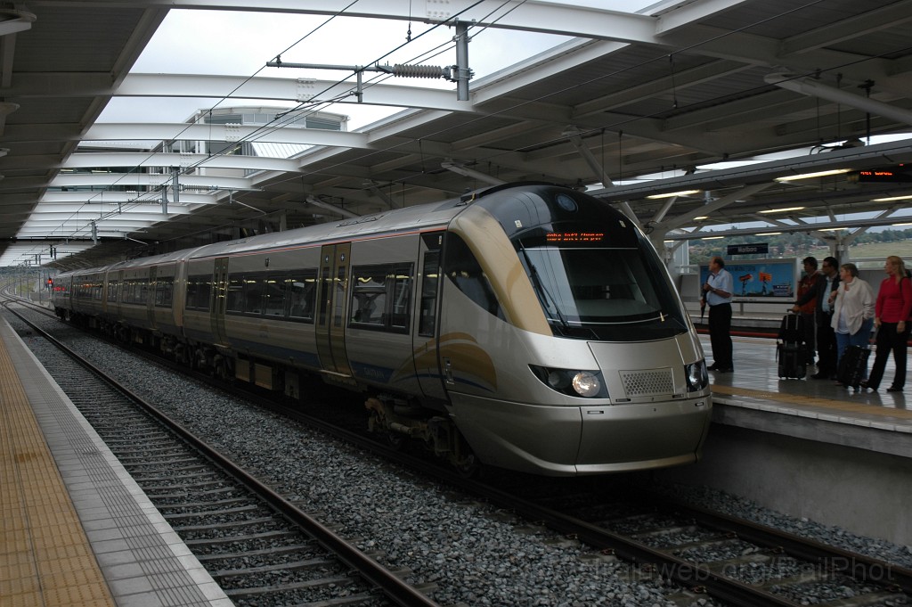 2269-0031-091211.jpg - Gautrain 301.104 / Marlboro 9.12.2011