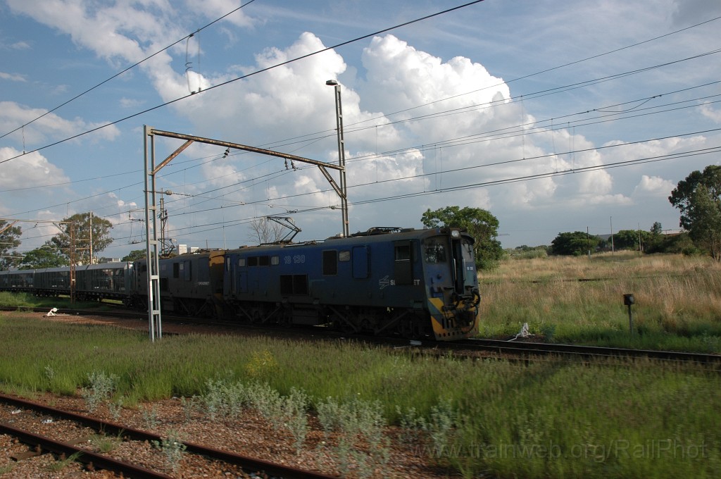 2278-0044-111211.jpg - Spoornet 18E.130 + 125 / Eersterus 11.12.2011