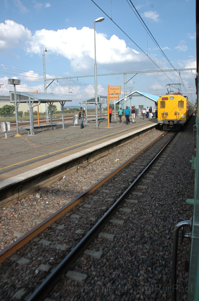 2279-0003-111211.jpg - Metronet 5M.J-9 / Koedoespoort 11.12.2011