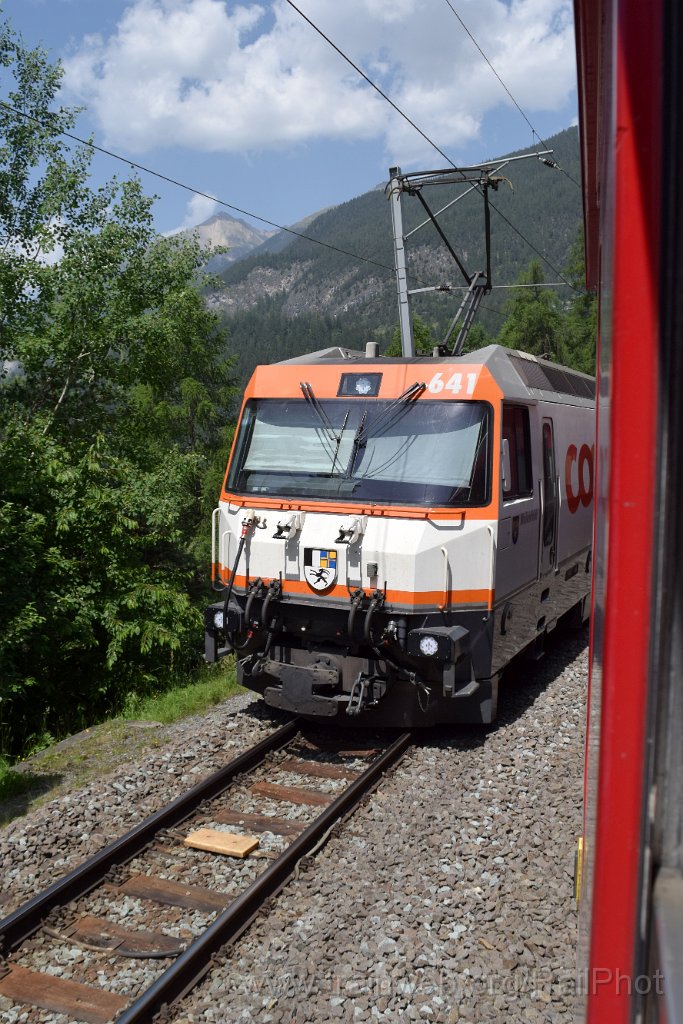 9818-0025-140625.jpg - RhB Ge 4/4''' 641 "Maienfeld / Coop" / Filisur 14.6.2025