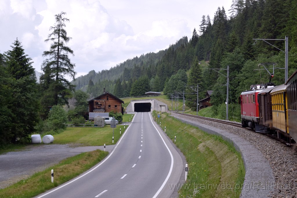 9827-0002-140625.jpg - RhB Ge 4/4' 605 "Silvretta" / Davos-Monstein (Brombenz) 14.6.2025