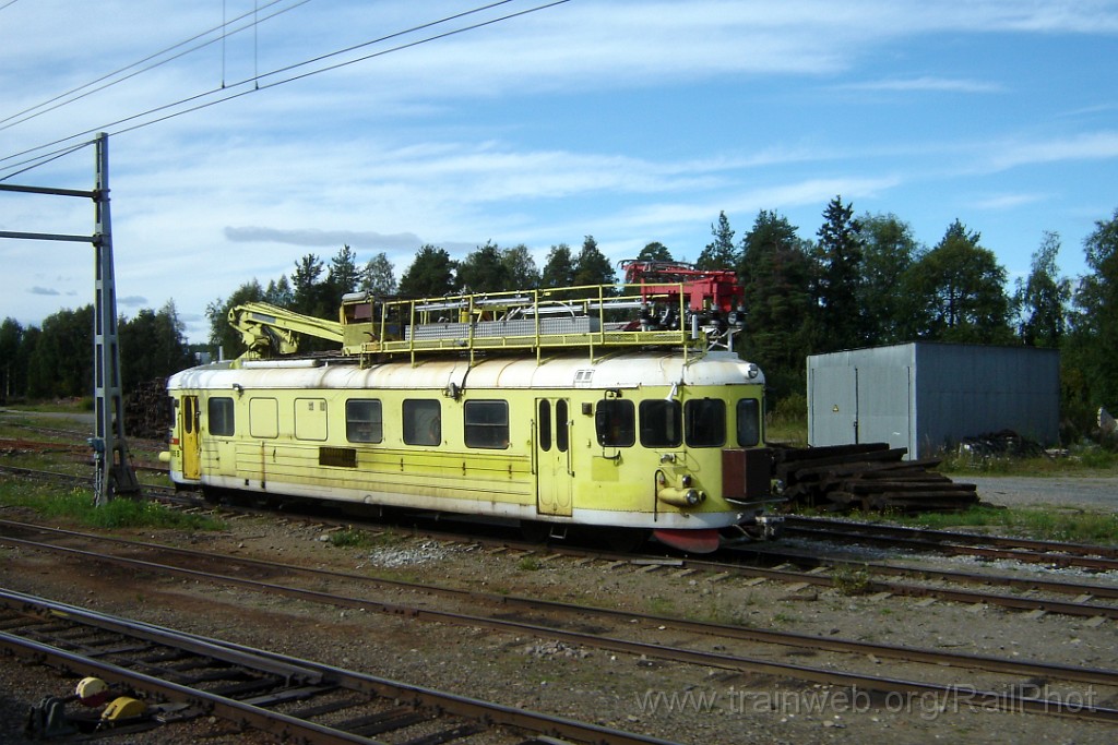 1372-0036-240807.jpg - BV LMV 1885B / Älvsbyn 24.8.2007