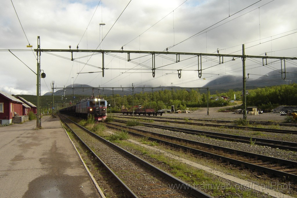 1379-0015-270807.jpg - MTAB Dm3 1228 / 1243 "Kapten" / Abisko Östra 27.8.2007